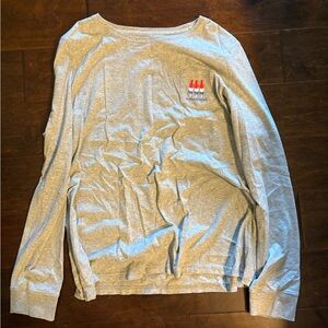 Vineyard vines gray long sleeve t